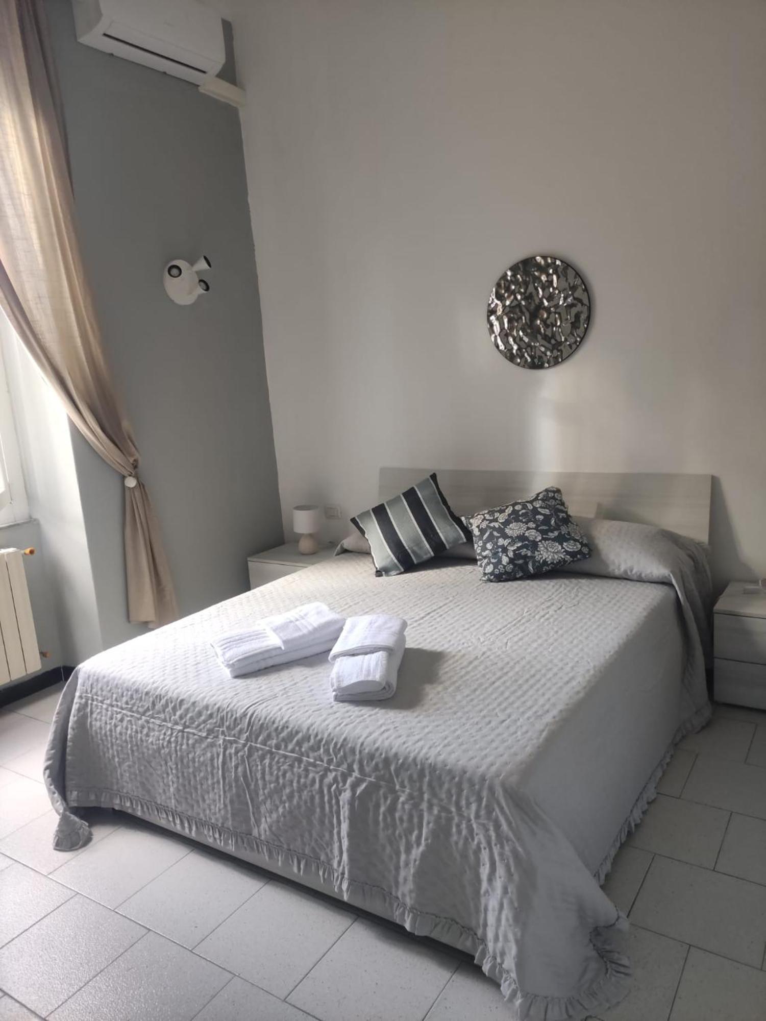 Traveller House Lägenhet La Spezia Exteriör bild