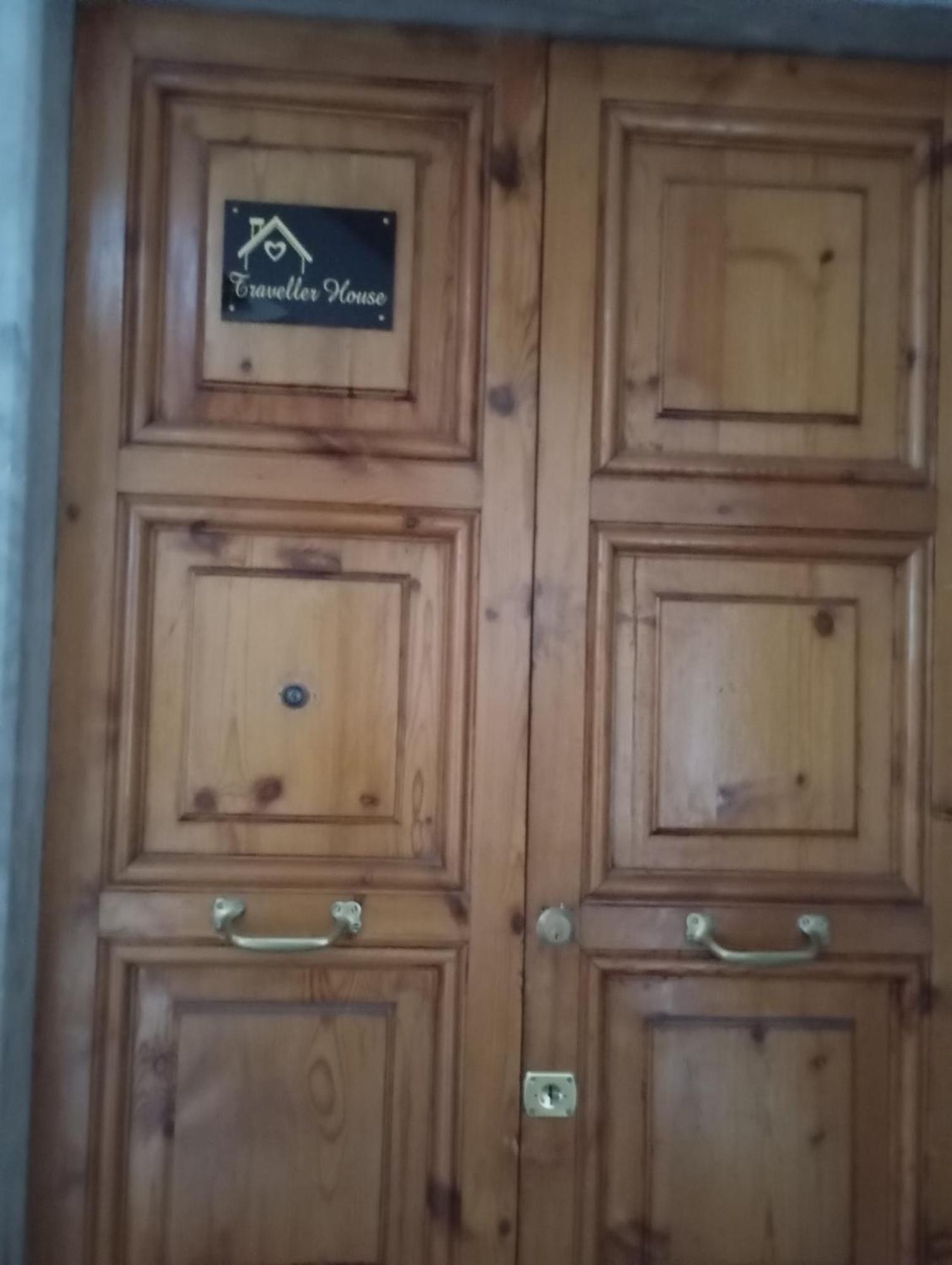 Traveller House Lägenhet La Spezia Exteriör bild