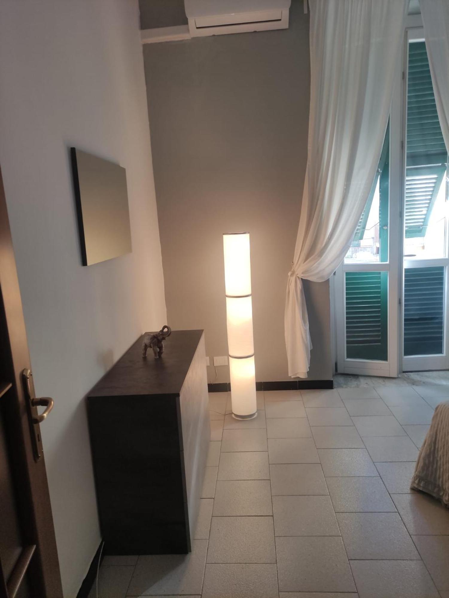 Traveller House Lägenhet La Spezia Rum bild